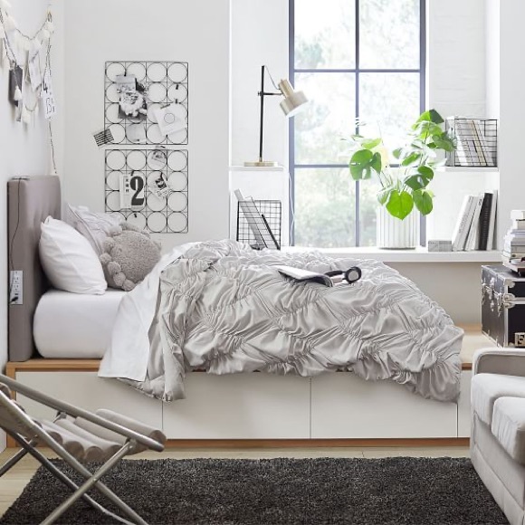 Pottery Barn Bedding Pottery Barn Twin Comforter Poshmark